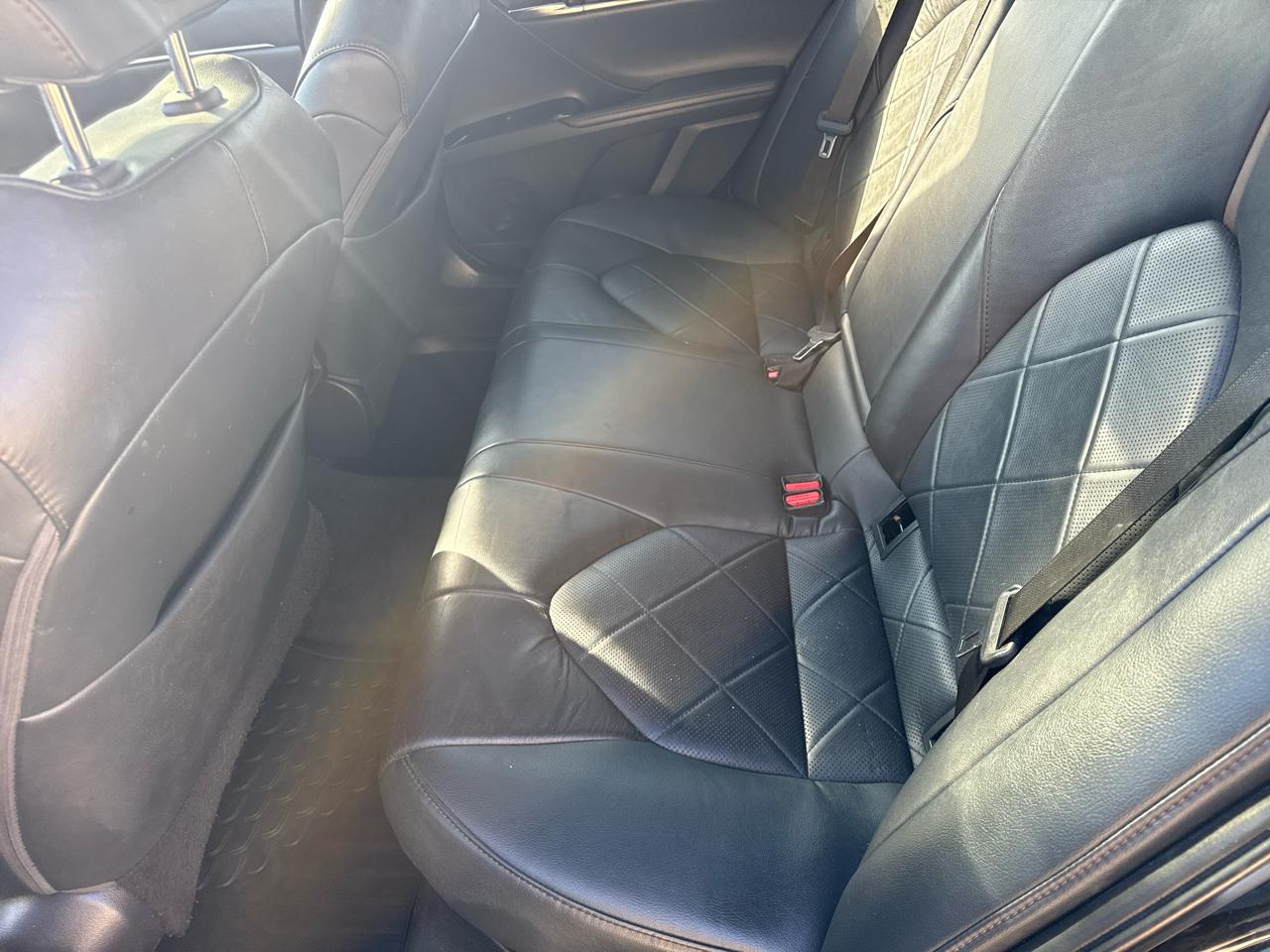 Toyota Camry Hybrid LE CVT (Natl) 2019