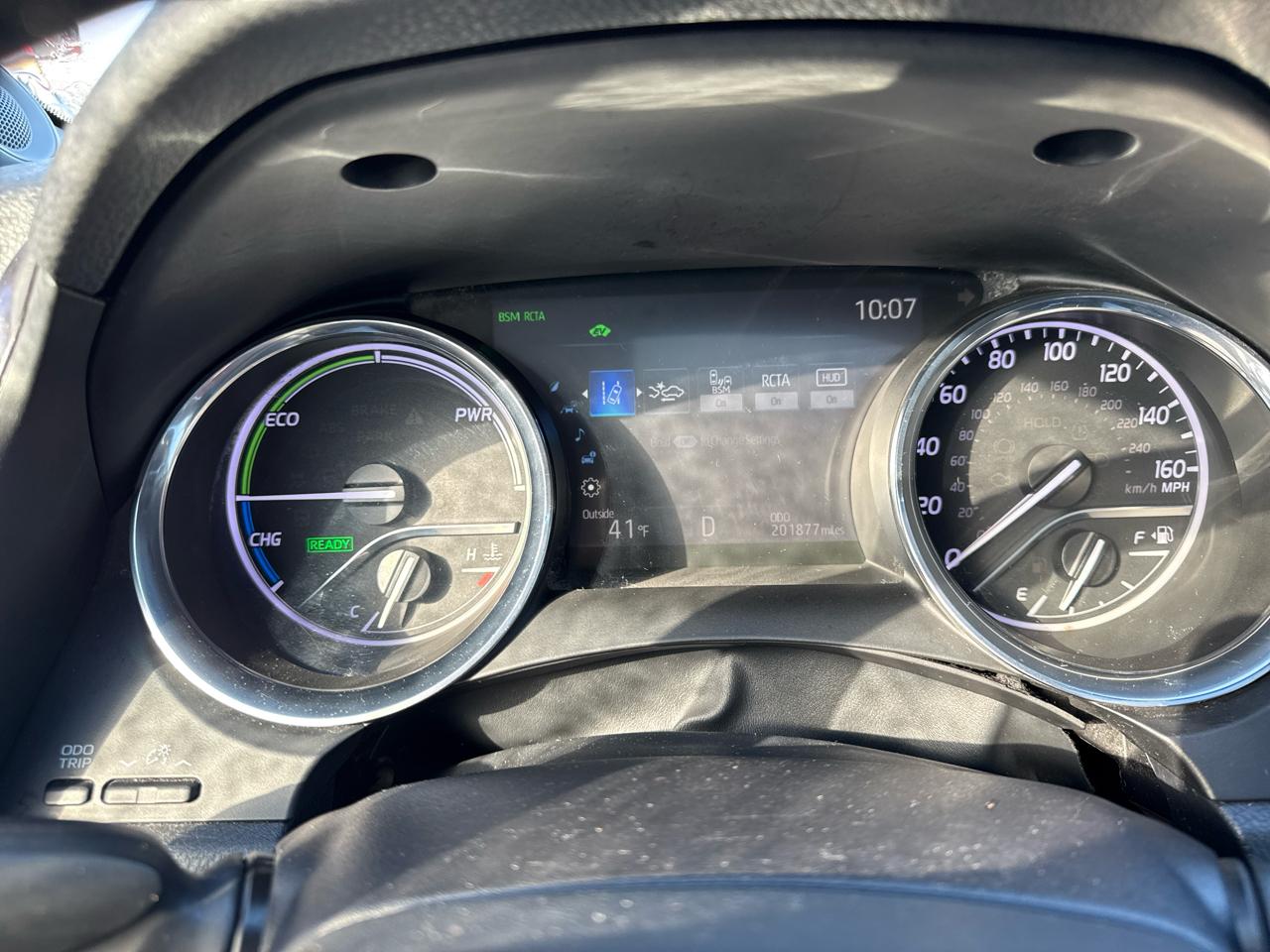 Toyota Camry Hybrid LE CVT (Natl) 2019