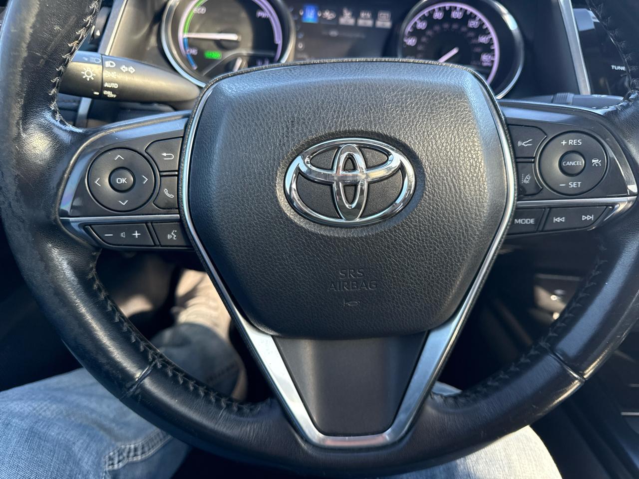 Toyota Camry Hybrid LE CVT (Natl) 2019