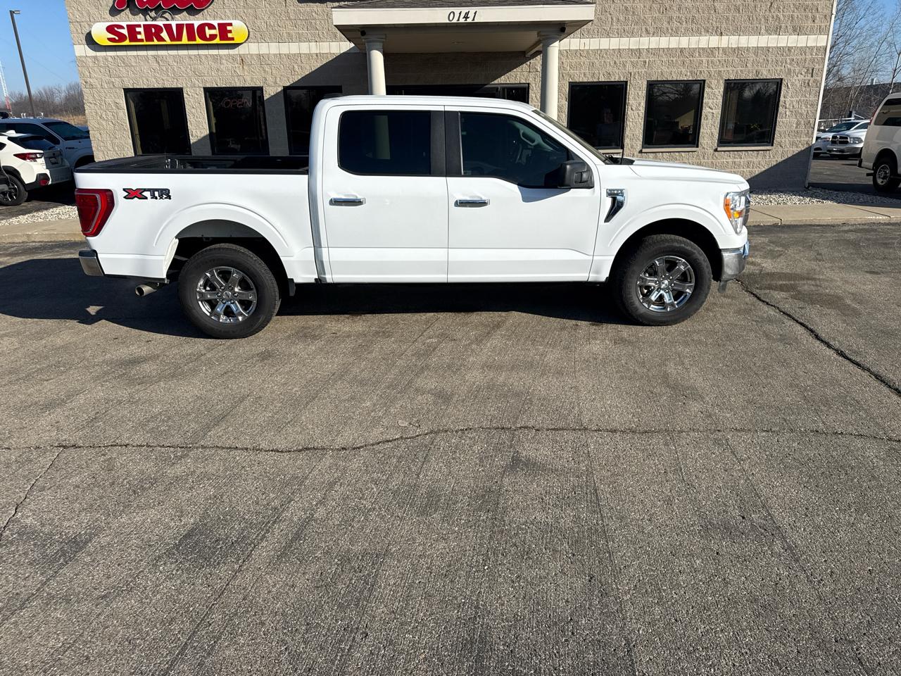 Ford F-150 4WD SuperCrew 145" XLT 2023