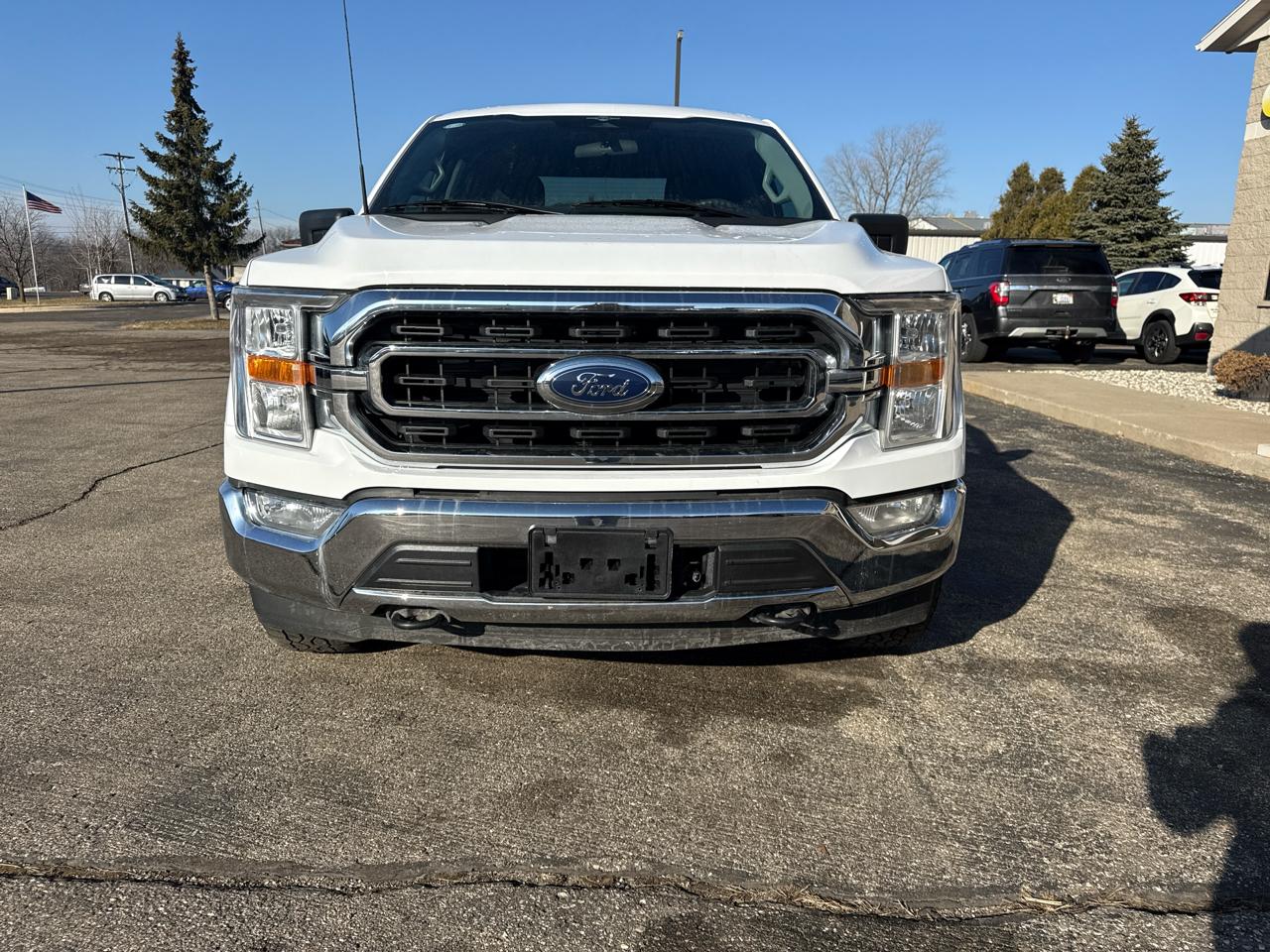 Ford F-150 4WD SuperCrew 145" XLT 2023