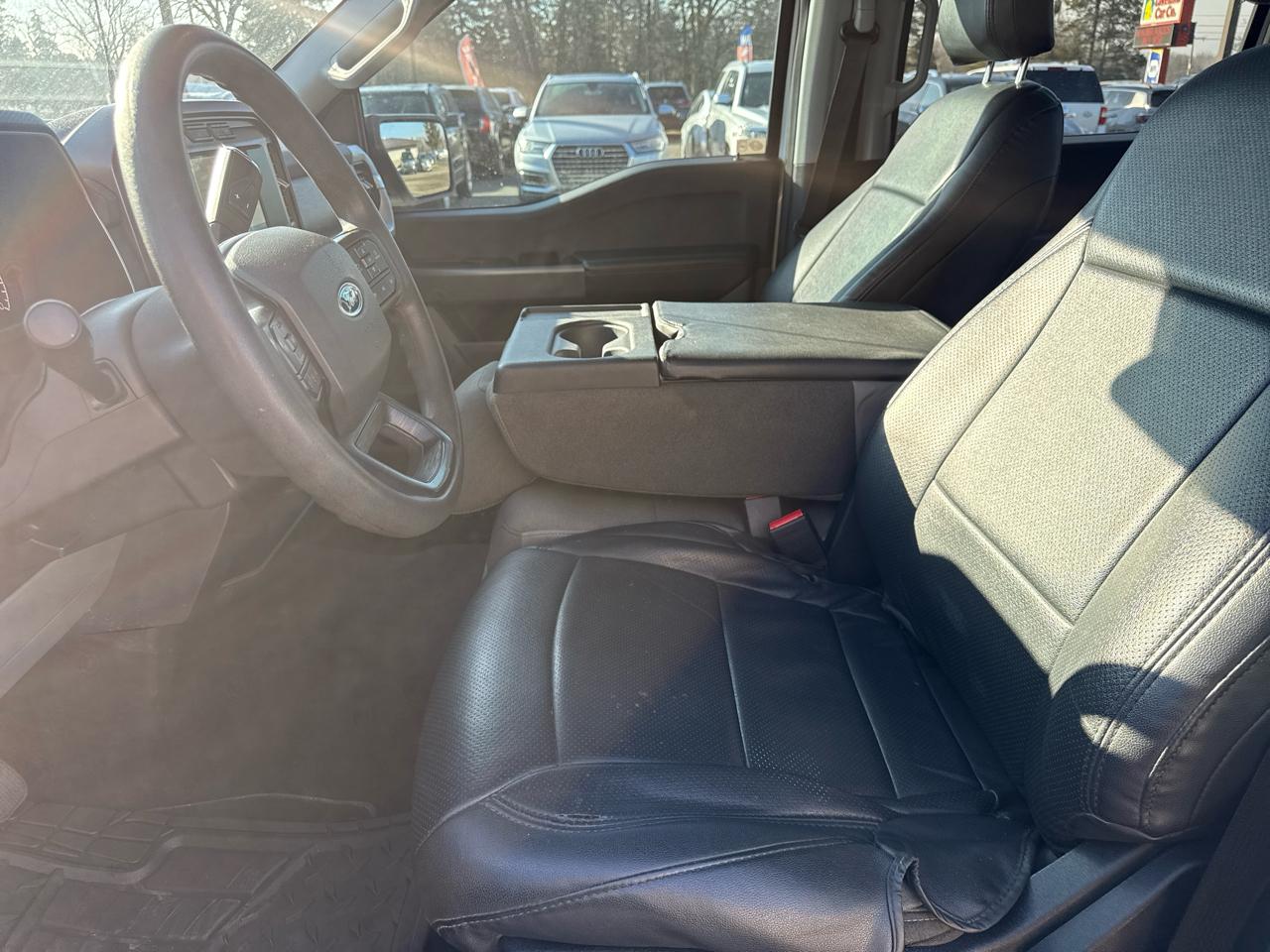 Ford F-150 4WD SuperCrew 145" XLT 2023