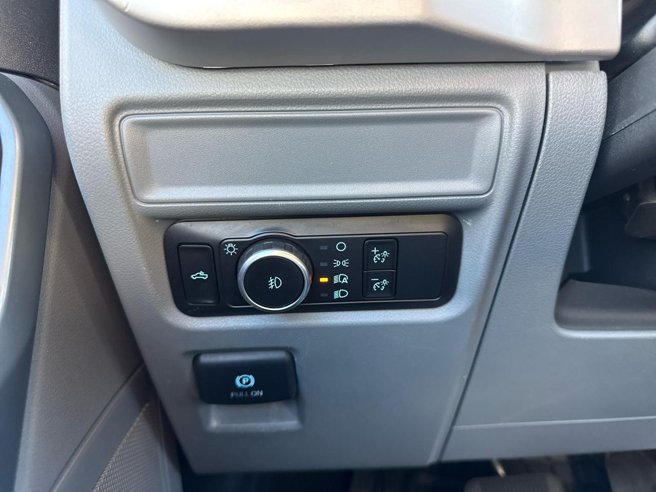 Ford F-150 4WD SuperCrew 145" XLT 2023