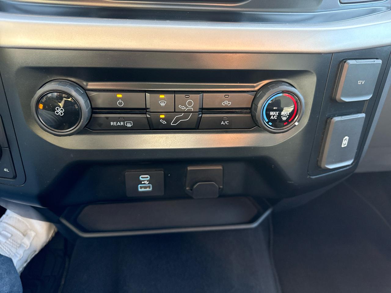 Ford F-150 4WD SuperCrew 145" XLT 2023