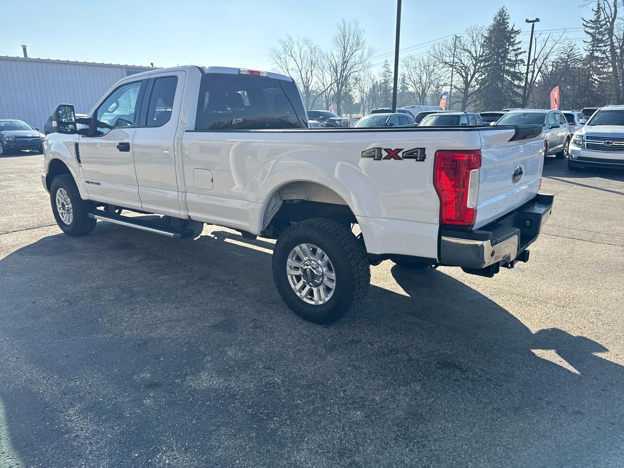 Ford Super Duty F-250 SRW Lariat 4WD SuperCab 8' Box 2019