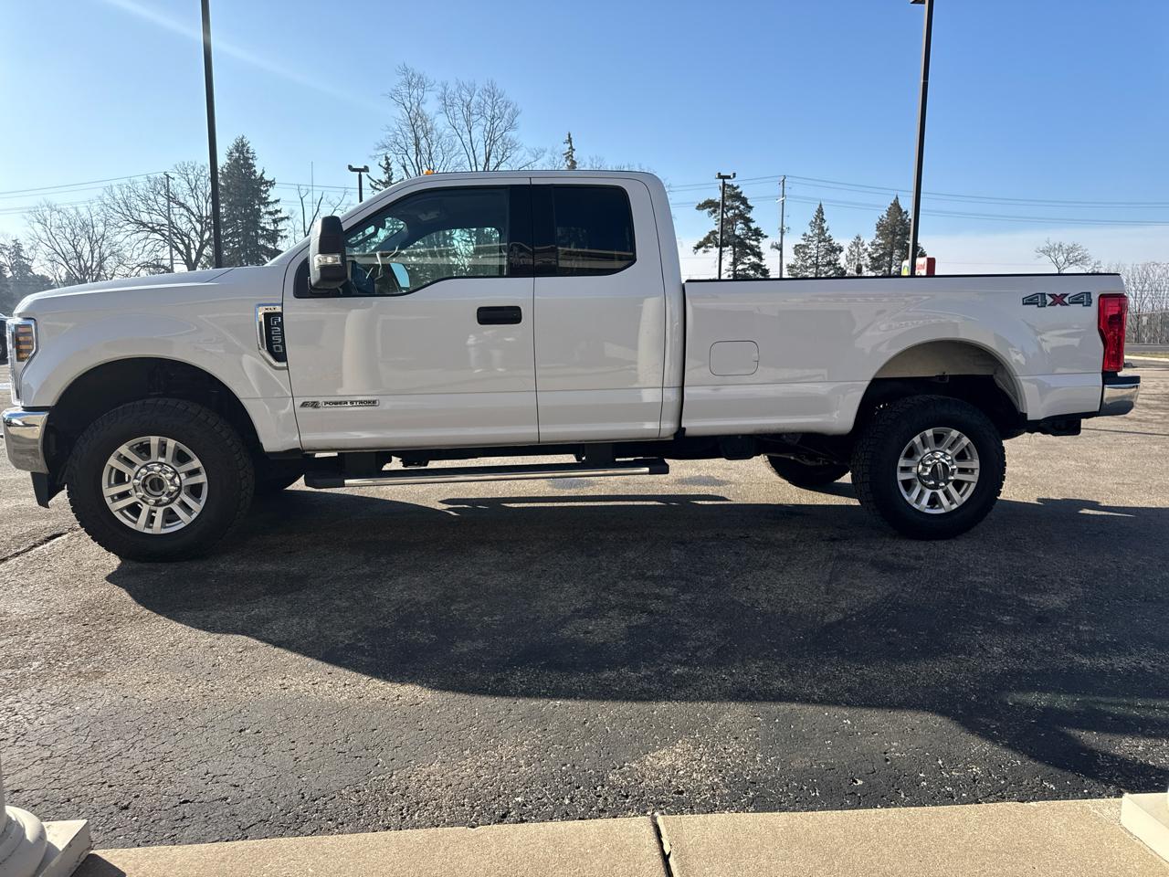 Ford Super Duty F-250 SRW Lariat 4WD SuperCab 8' Box 2019