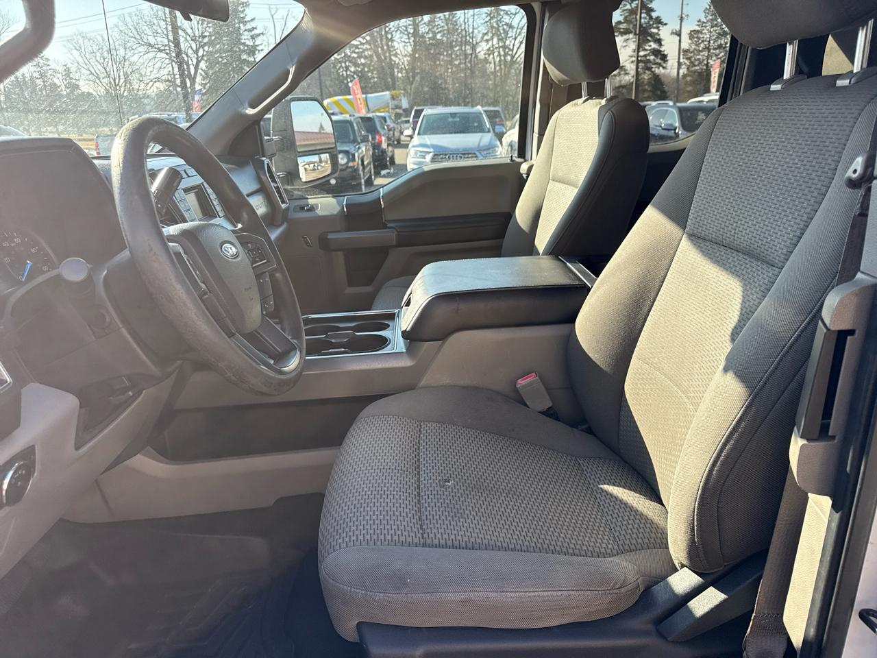 Ford Super Duty F-250 SRW Lariat 4WD SuperCab 8' Box 2019