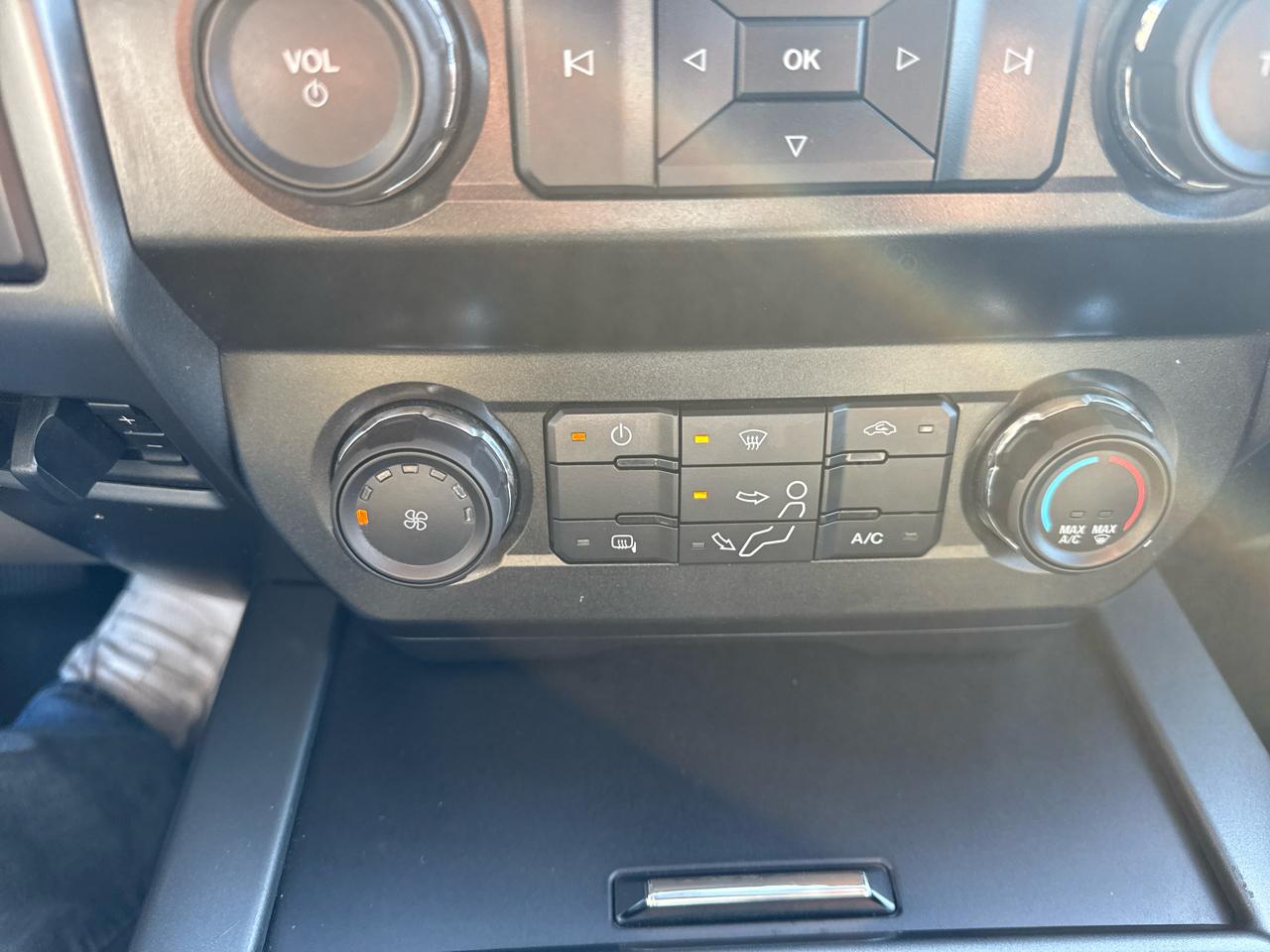 Ford Super Duty F-250 SRW Lariat 4WD SuperCab 8' Box 2019