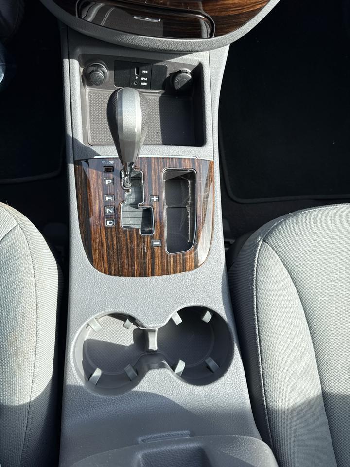 Hyundai Santa Fe FWD 4dr I4 Auto GLS 2011