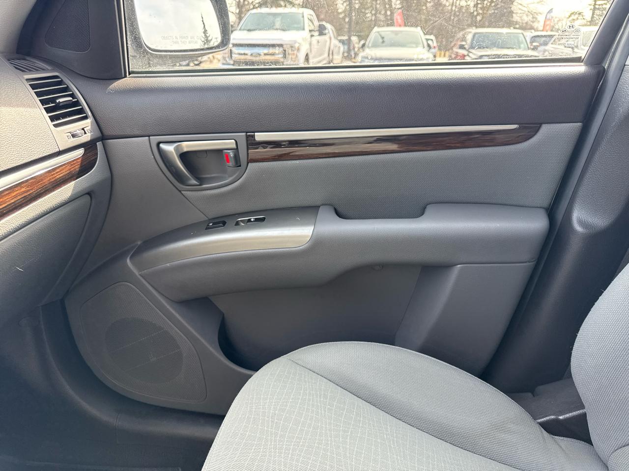 Hyundai Santa Fe FWD 4dr I4 Auto GLS 2011