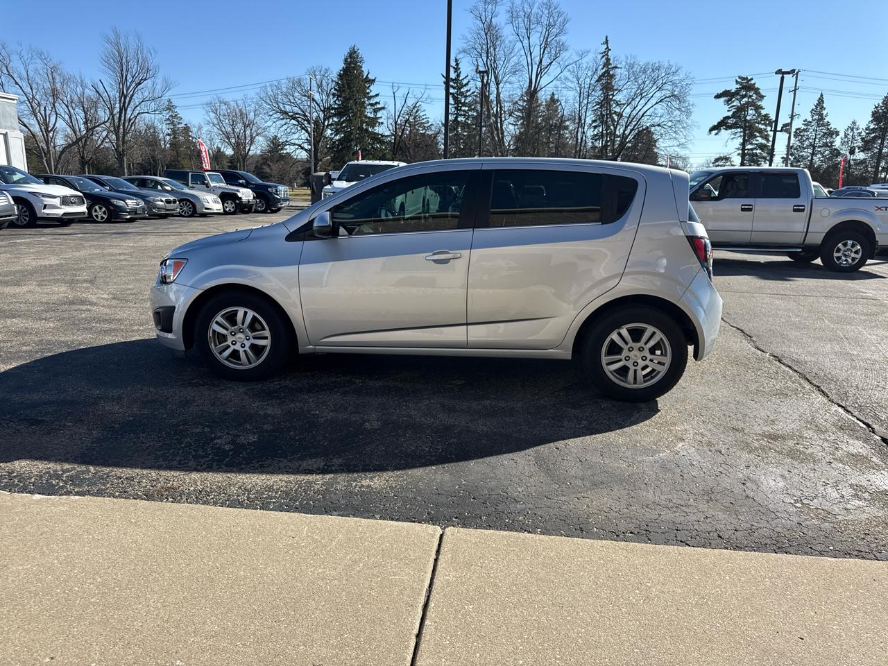 Chevrolet Sonic 5dr HB LT 2LT 2012