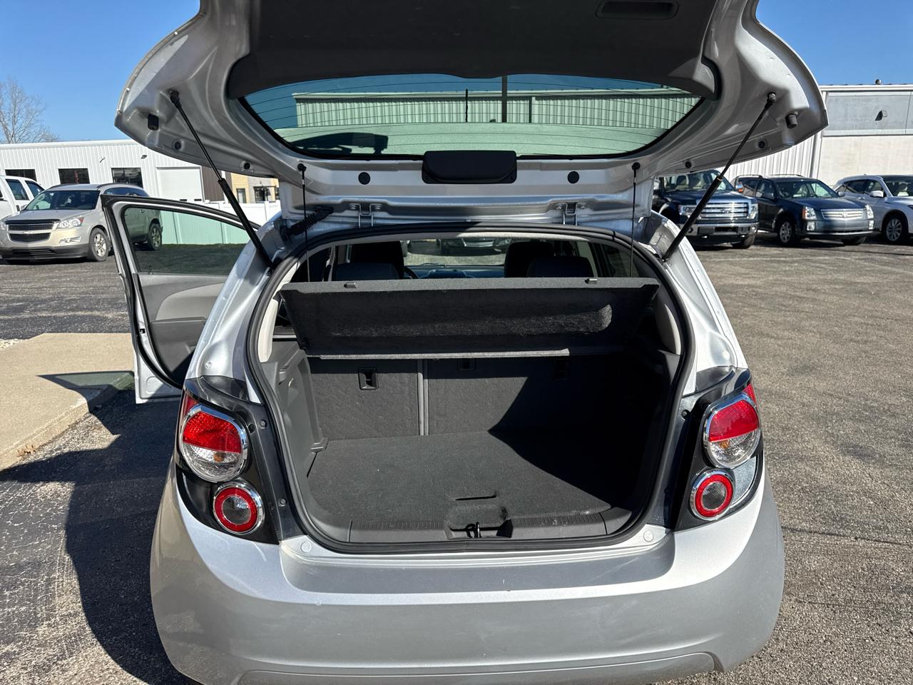 Chevrolet Sonic 5dr HB LT 2LT 2012