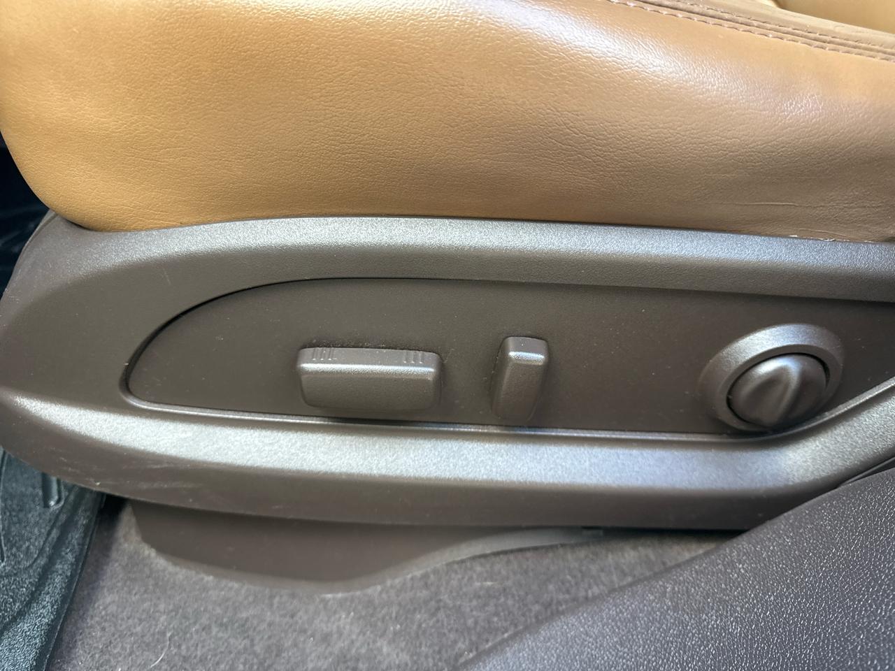 Buick Enclave AWD 4dr Premium 2013