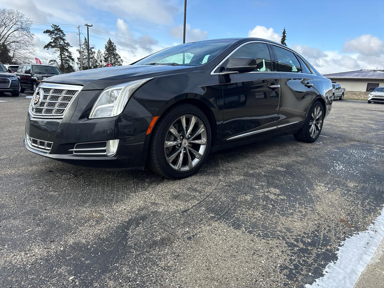Cadillac XTS 4dr Sdn Luxury AWD 2013