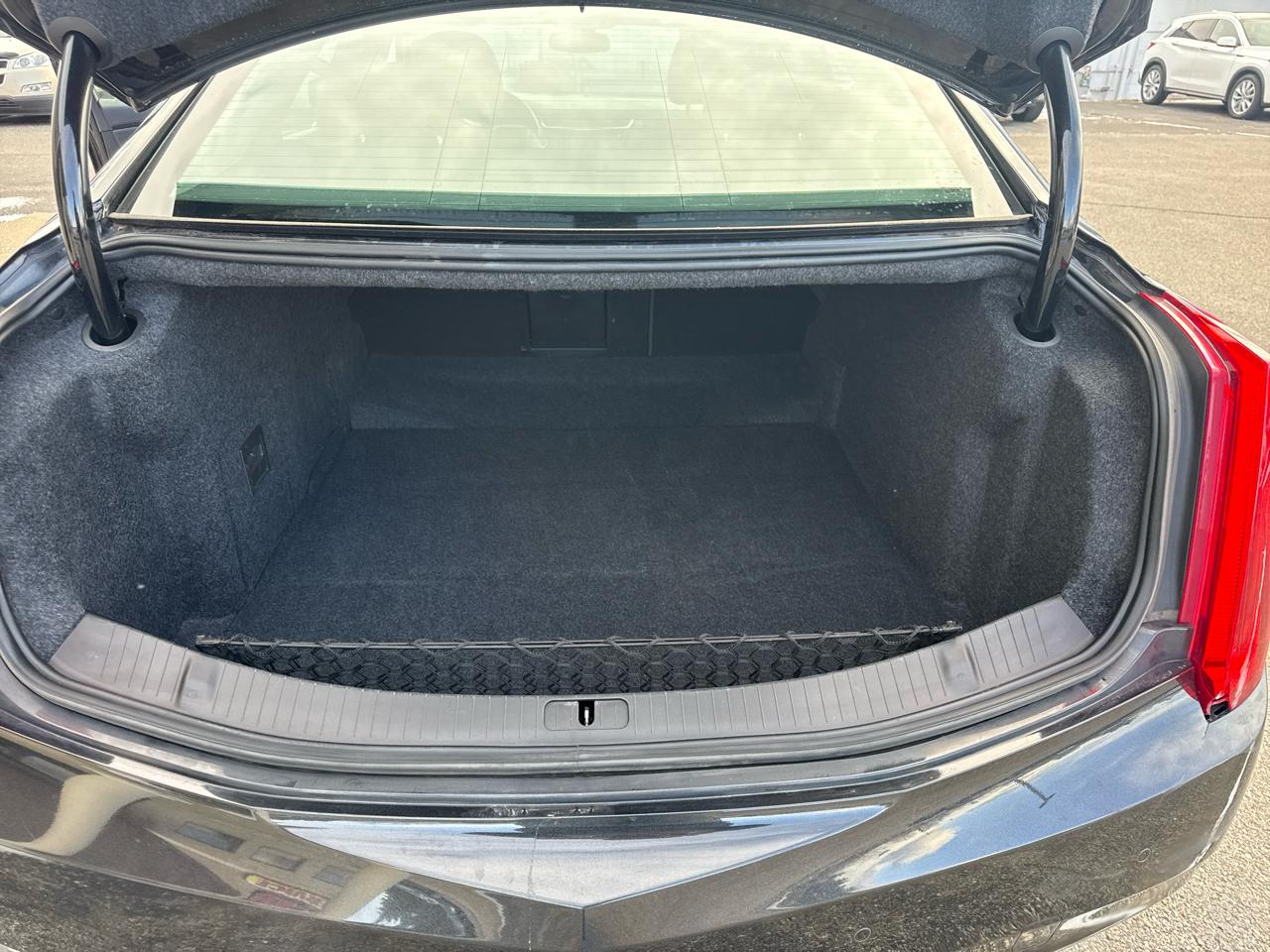 Cadillac XTS 4dr Sdn Luxury AWD 2013