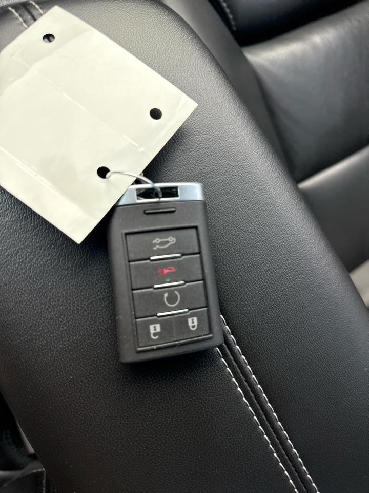 Cadillac XTS 4dr Sdn Luxury AWD 2013