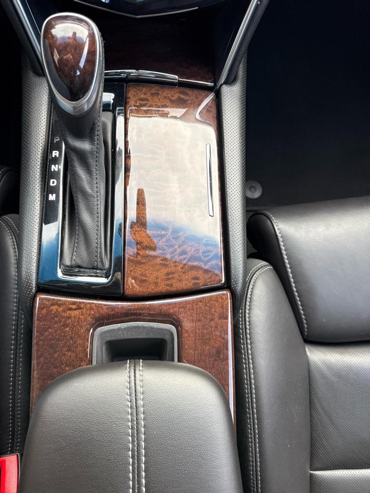 Cadillac XTS 4dr Sdn Luxury AWD 2013