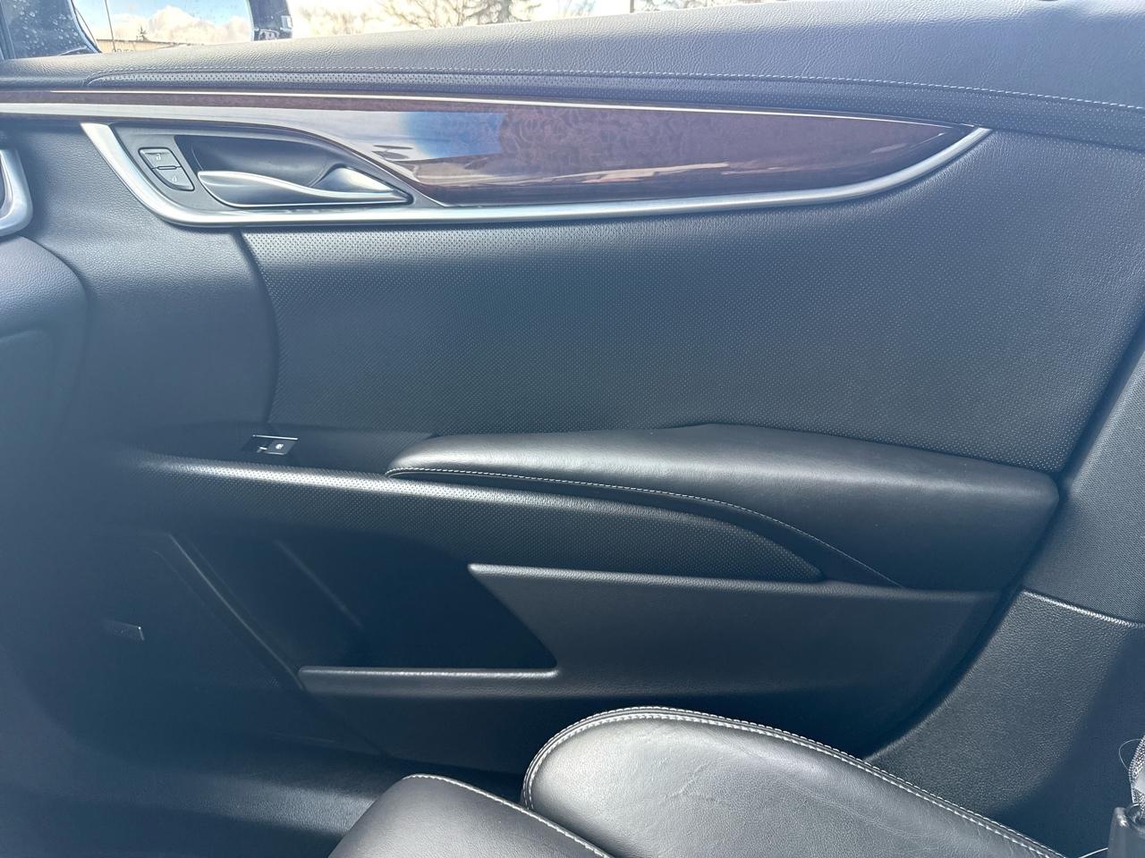 Cadillac XTS 4dr Sdn Luxury AWD 2013