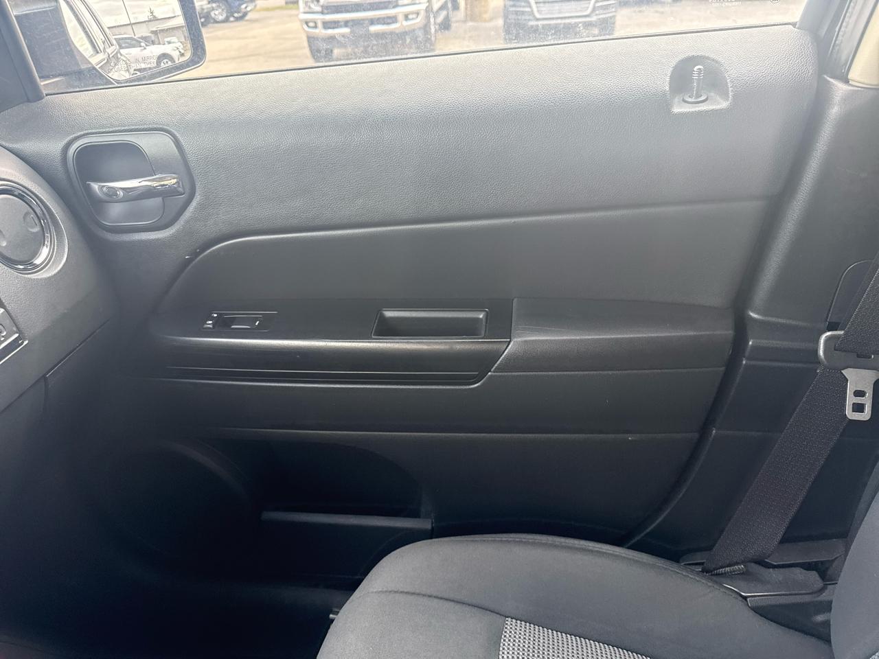 Jeep Patriot FWD 4dr Latitude 2011