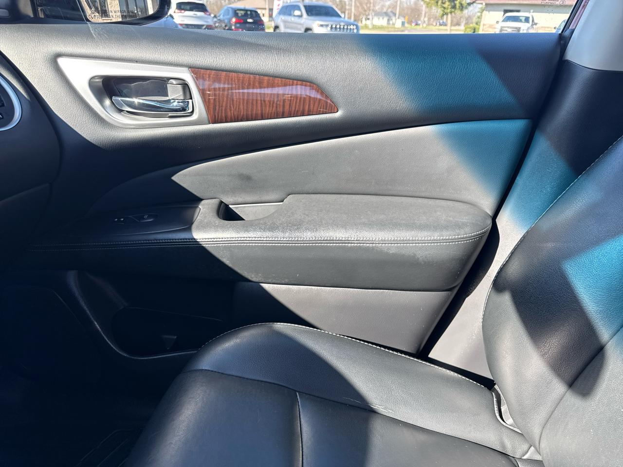 Nissan Pathfinder 4WD 4dr SL 2016