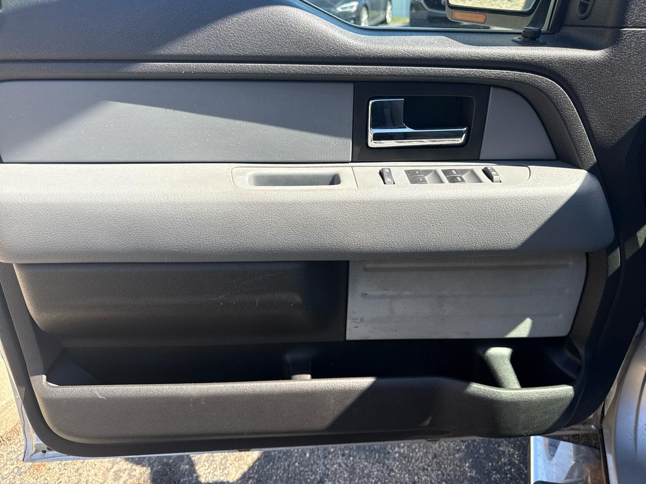 Ford F-150 4WD SuperCrew 145" Platinum 2014