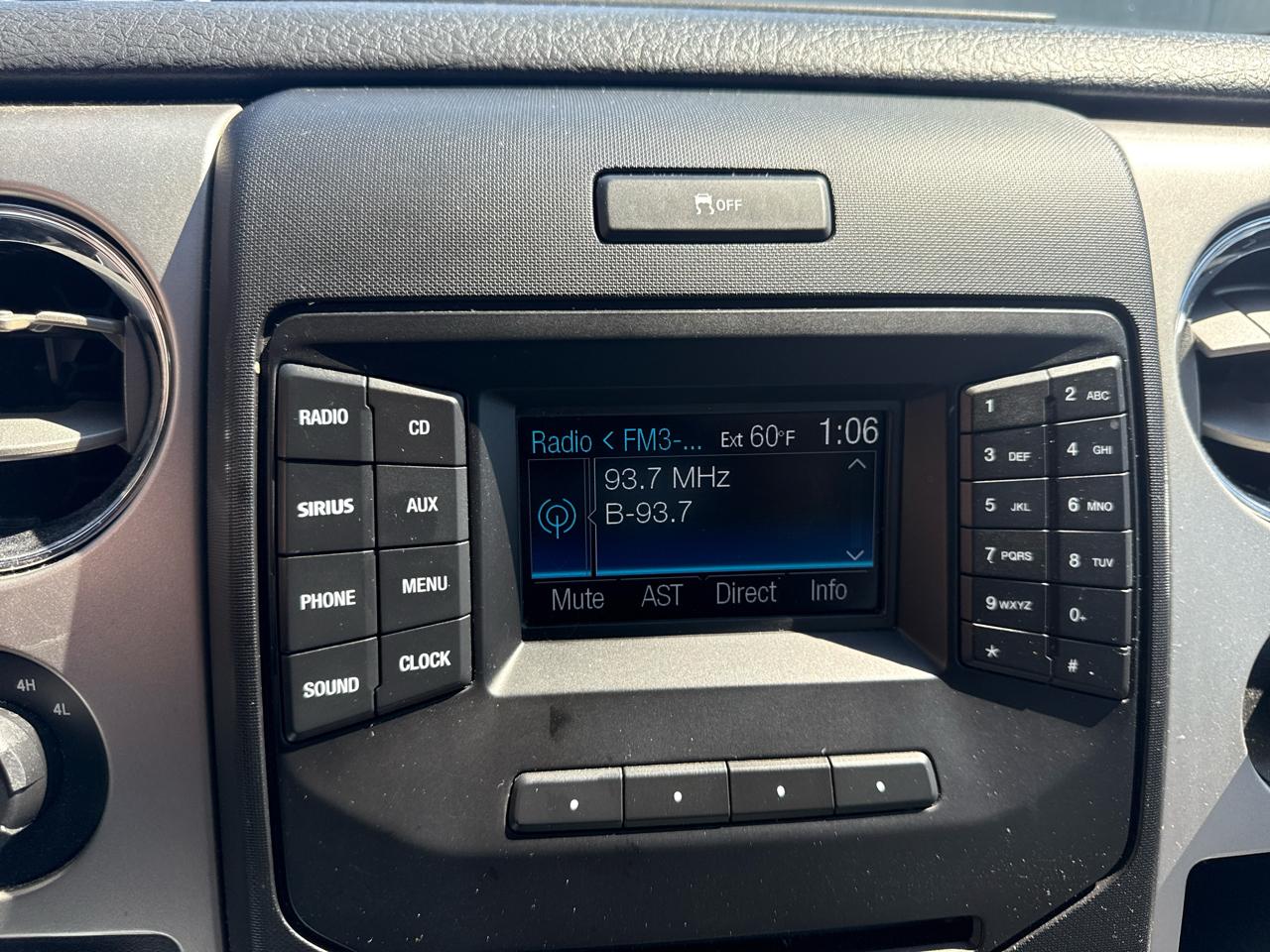 Ford F-150 4WD SuperCrew 145" Platinum 2014