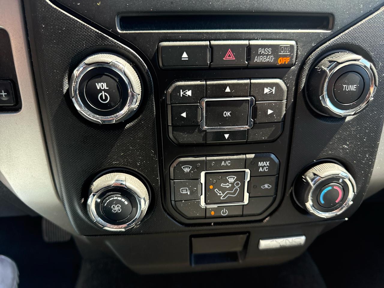 Ford F-150 4WD SuperCrew 145" Platinum 2014