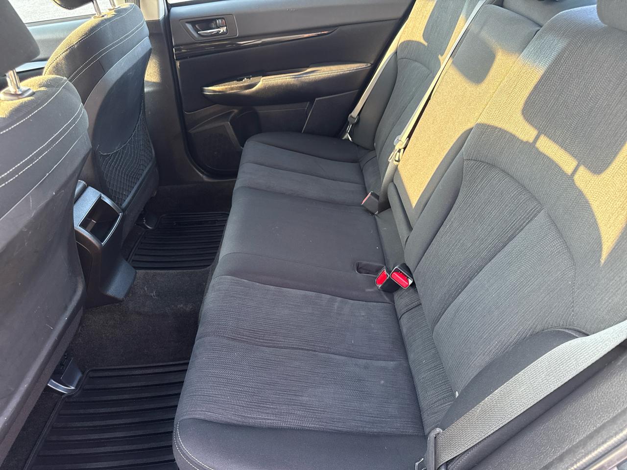 Subaru Legacy 4dr Sdn H4 Auto 2.5i Sport 2014