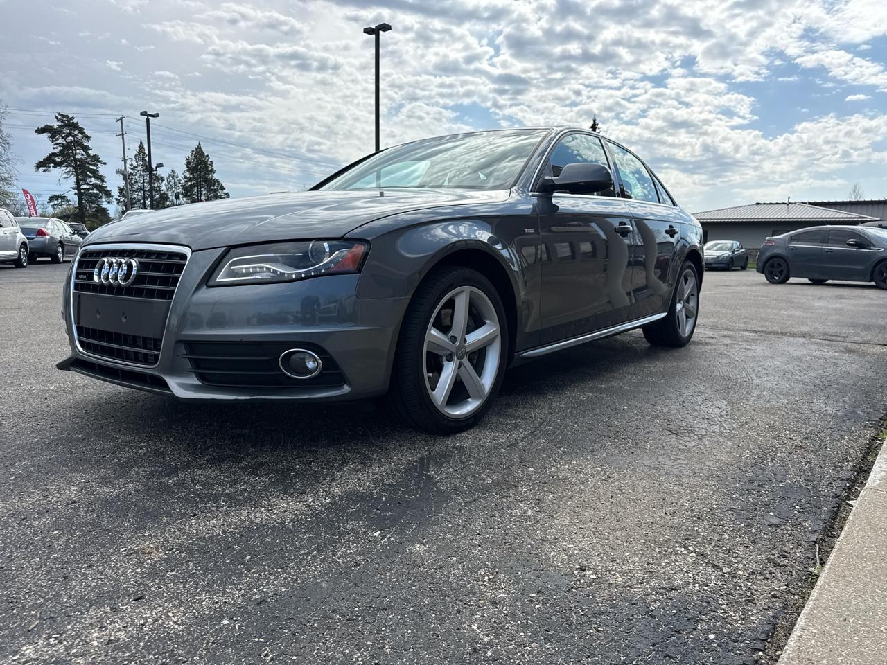 Audi A4 4dr Sdn Auto quattro 2.0T Premium Plus 2012