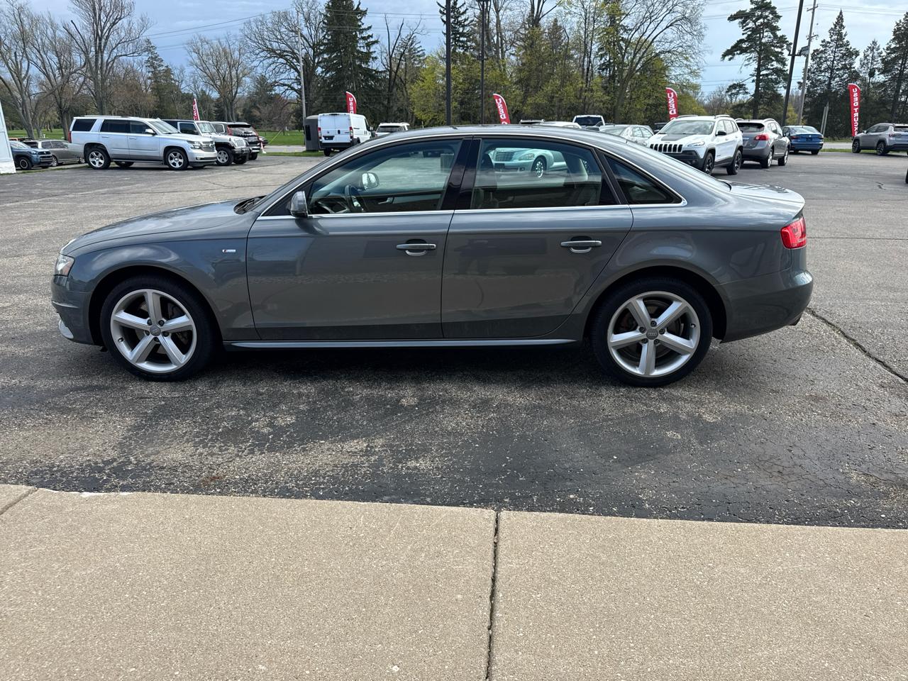 Audi A4 4dr Sdn Auto quattro 2.0T Premium Plus 2012