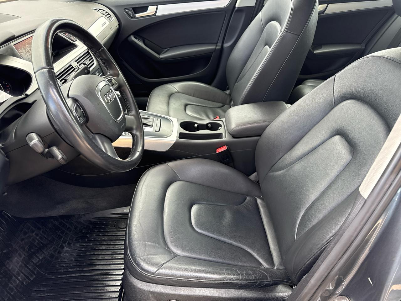 Audi A4 4dr Sdn Auto quattro 2.0T Premium Plus 2012