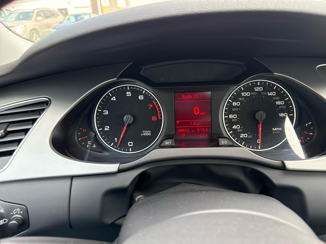 Audi A4 4dr Sdn Auto quattro 2.0T Premium Plus 2012