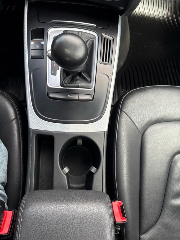 Audi A4 4dr Sdn Auto quattro 2.0T Premium Plus 2012