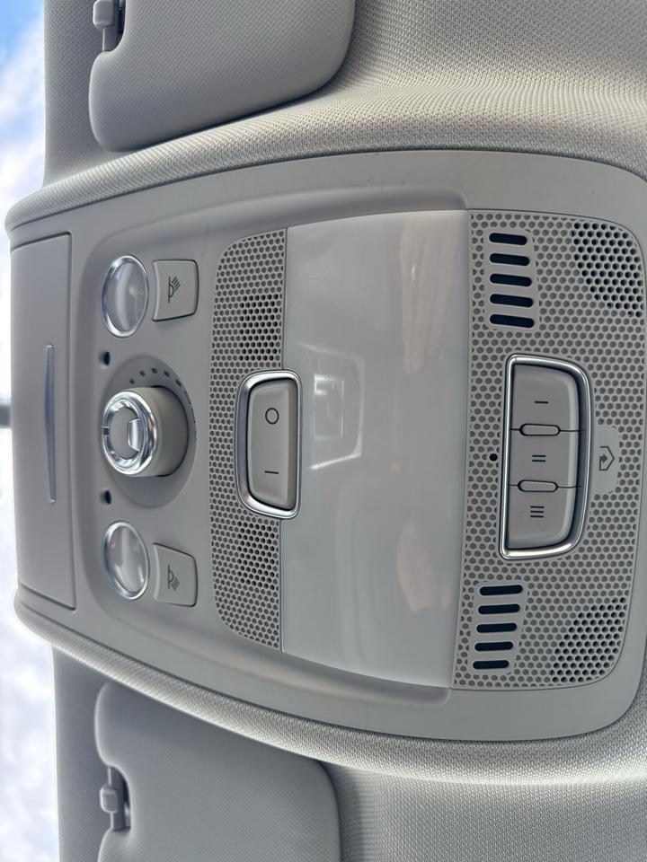 Audi A4 4dr Sdn Auto quattro 2.0T Premium Plus 2012