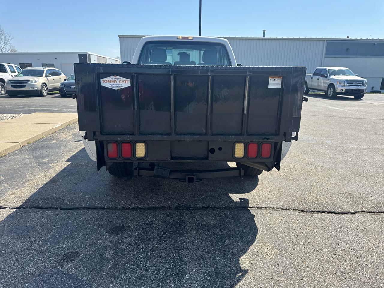 Ford Super Duty F-250 SRW 2WD Reg Cab 137" XLT 2013