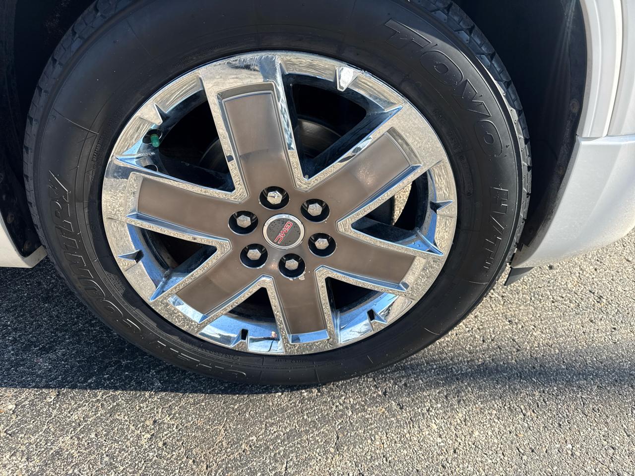 GMC Acadia AWD 4dr Denali 2012