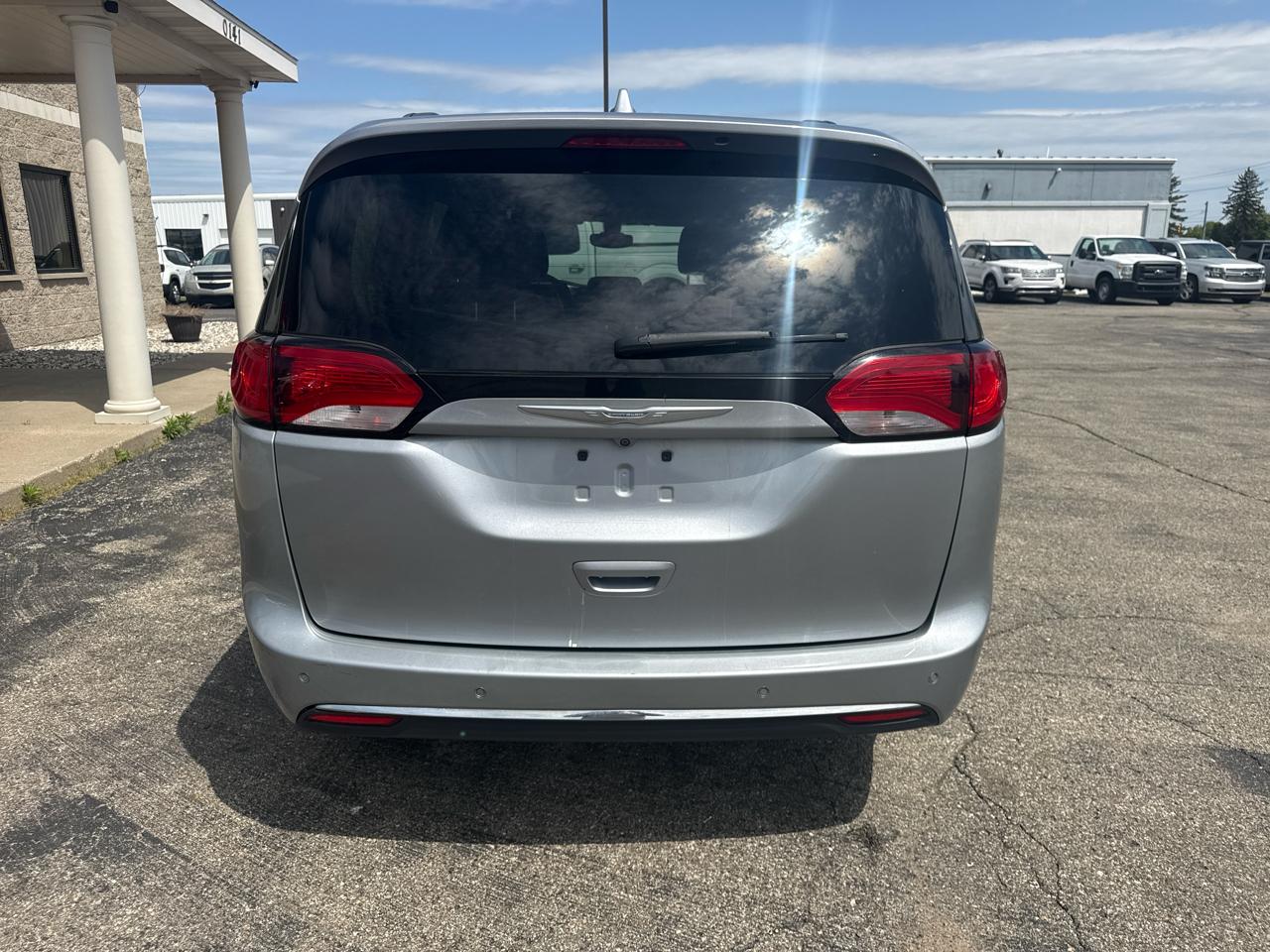 Chrysler Pacifica Touring-L FWD 2017