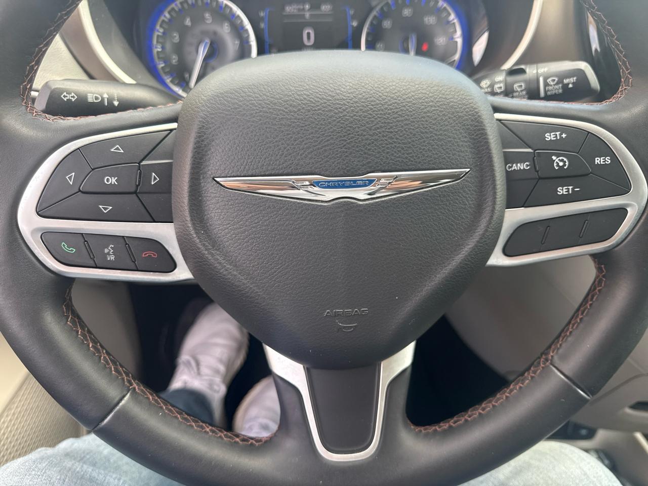 Chrysler Pacifica Touring-L FWD 2017