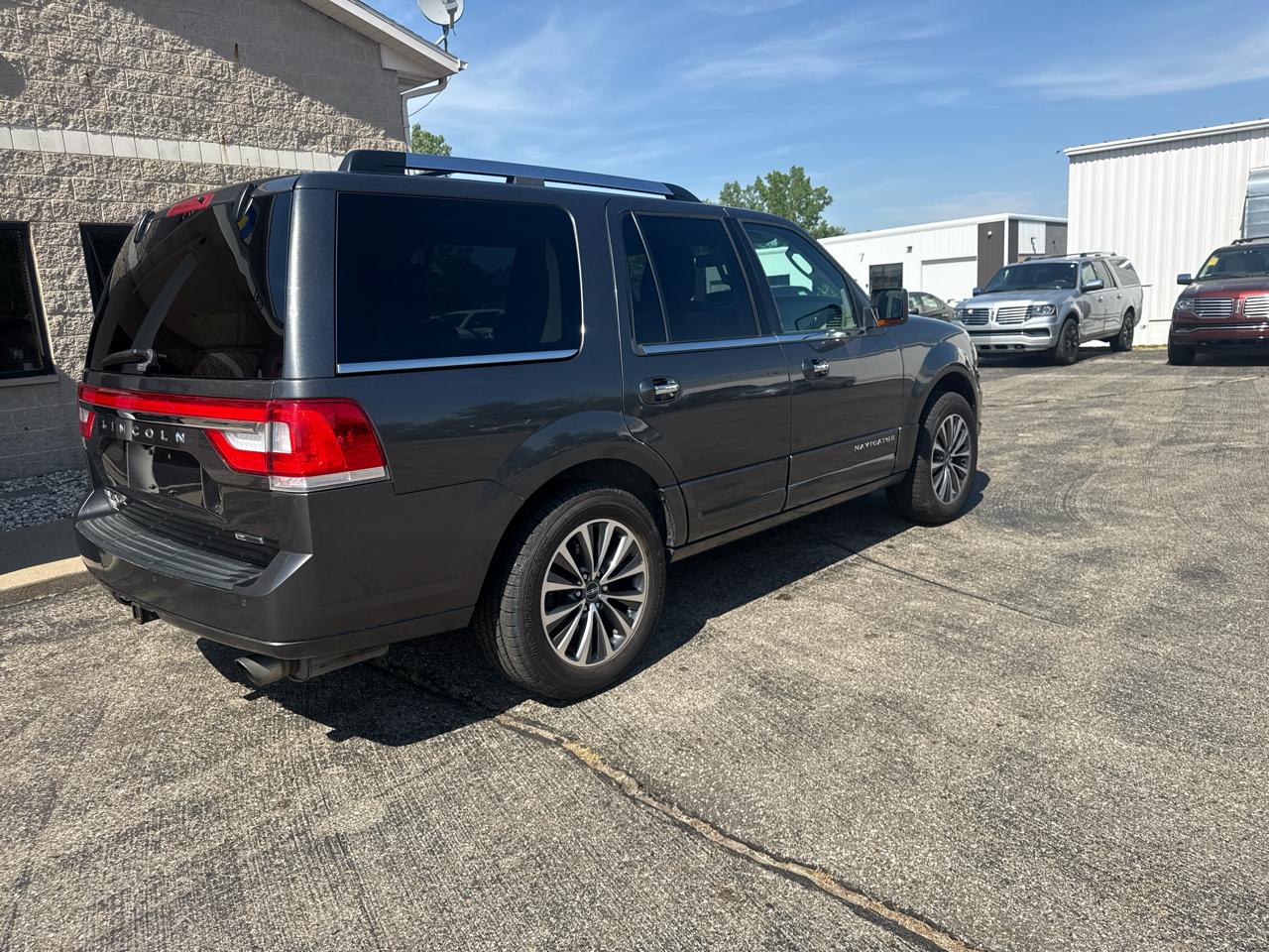 Lincoln Navigator 4WD 4dr 2015