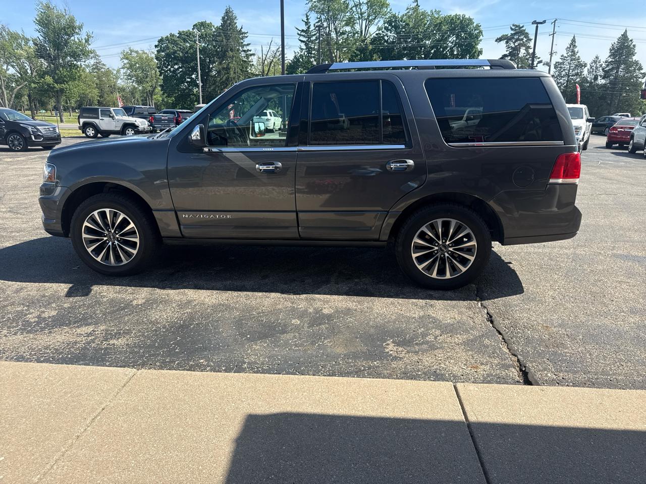 Lincoln Navigator 4WD 4dr 2015