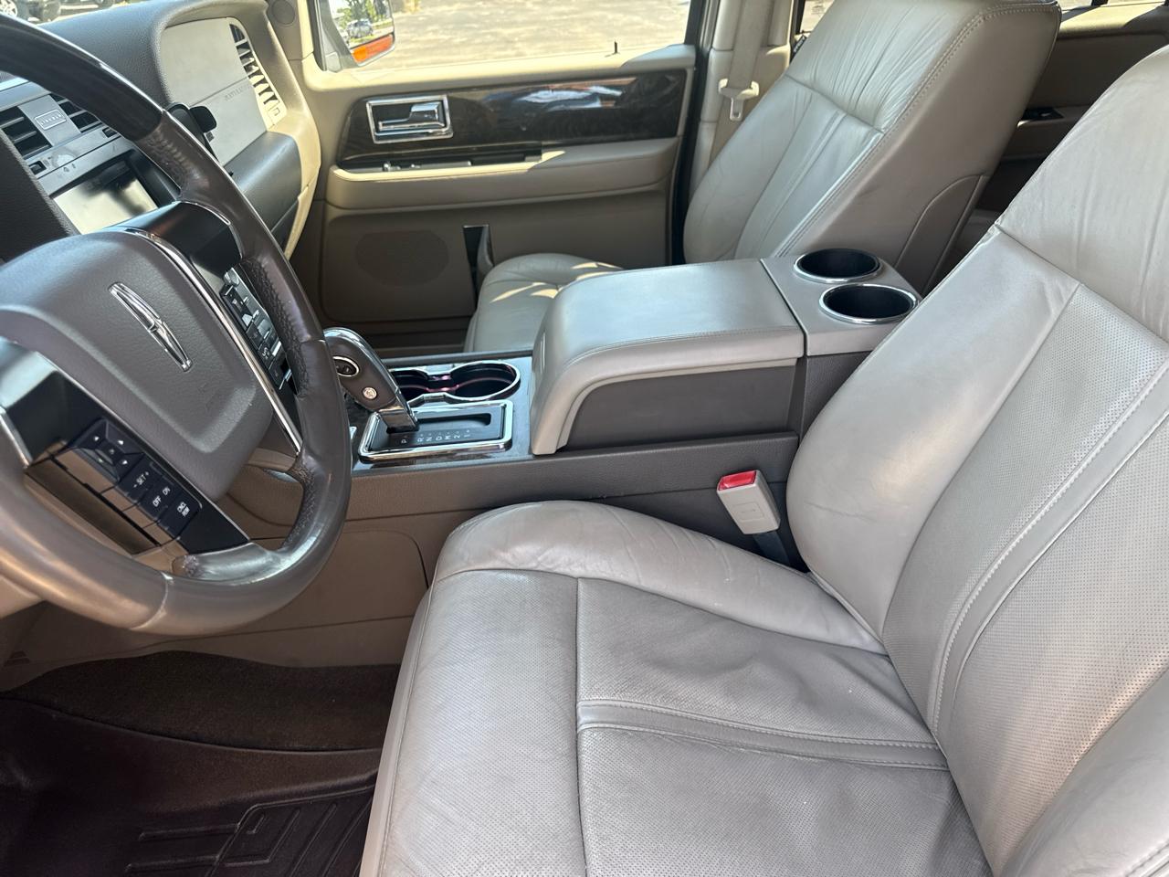 Lincoln Navigator 4WD 4dr 2015