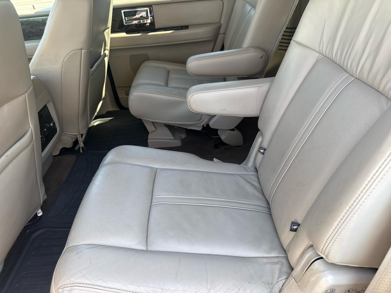 Lincoln Navigator 4WD 4dr 2015