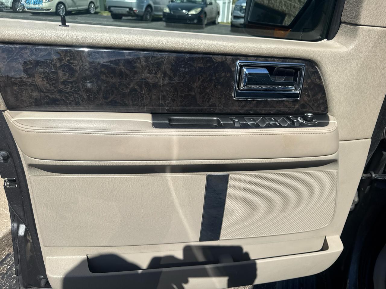 Lincoln Navigator 4WD 4dr 2015