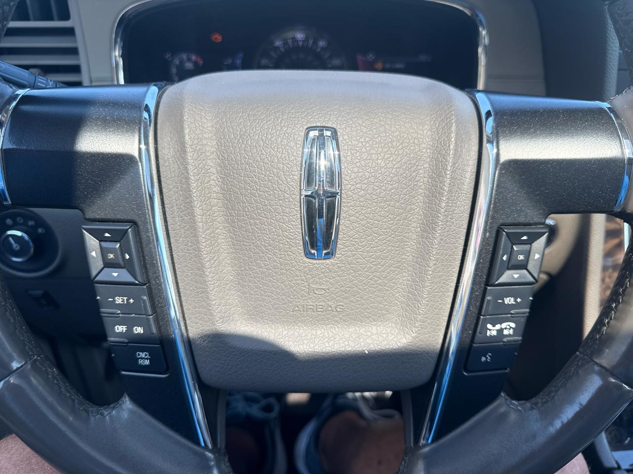 Lincoln Navigator 4WD 4dr 2015