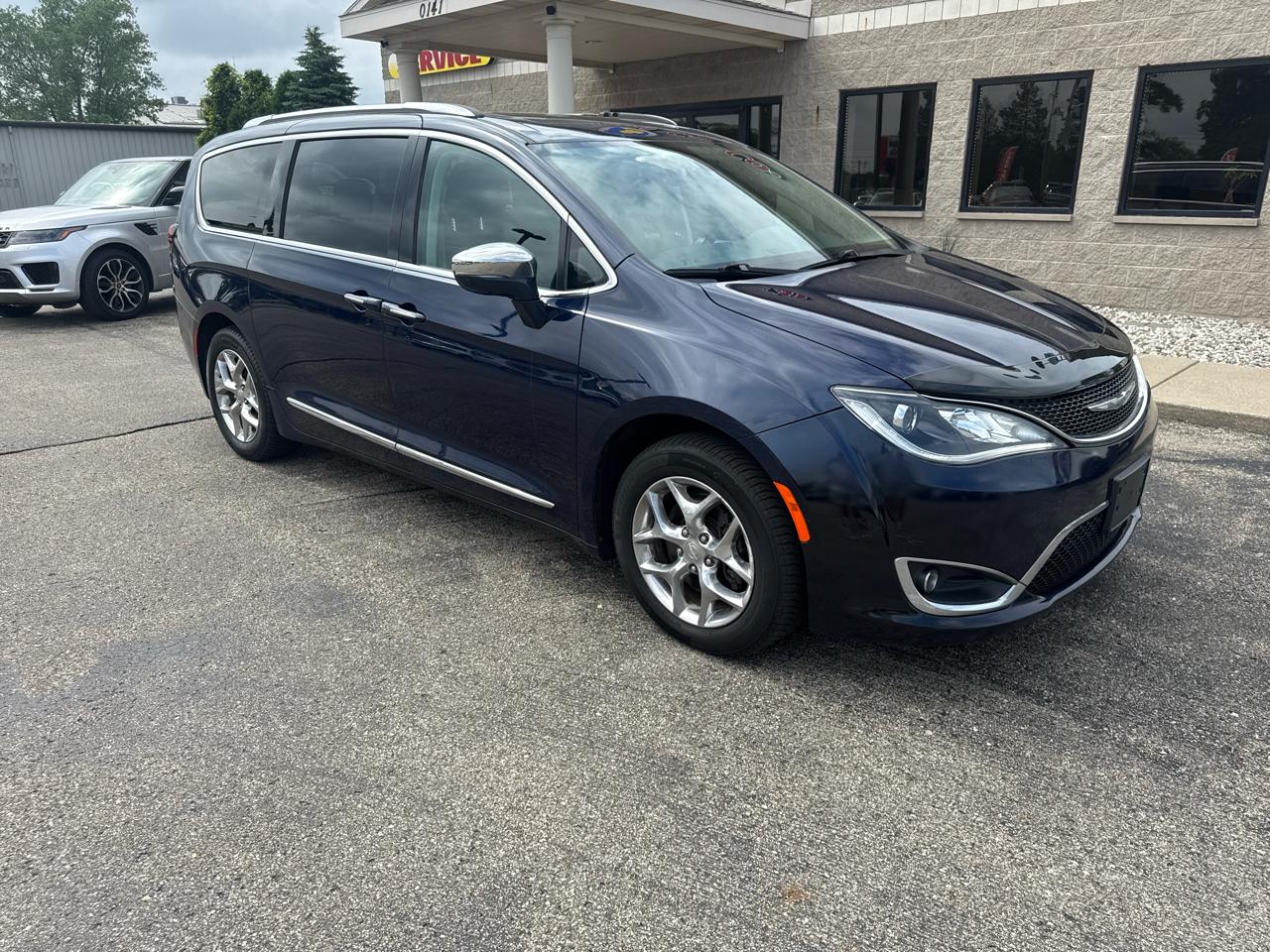 Chrysler Pacifica Limited FWD 2017
