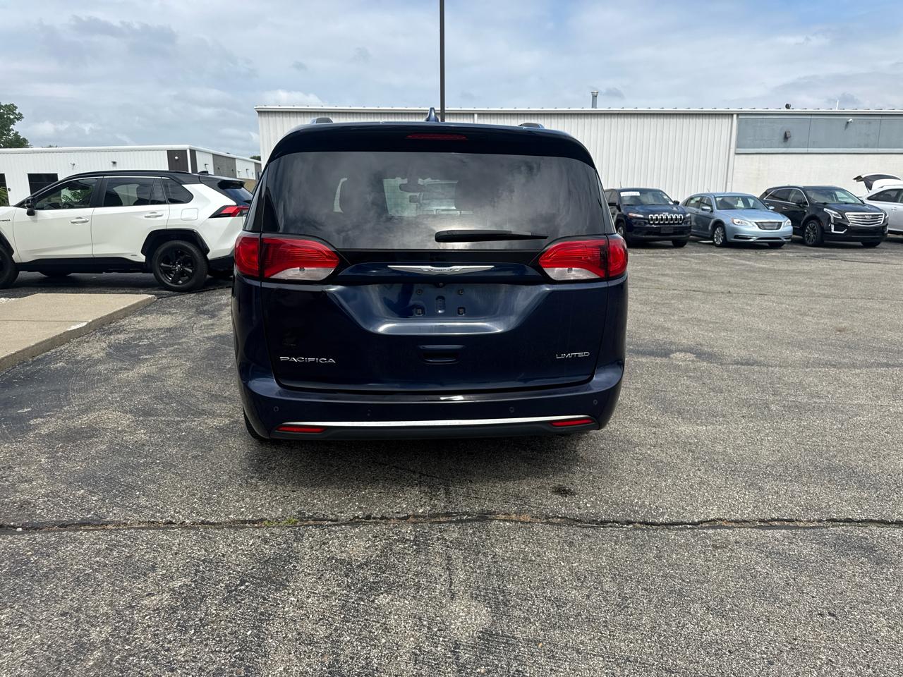 Chrysler Pacifica Limited FWD 2017