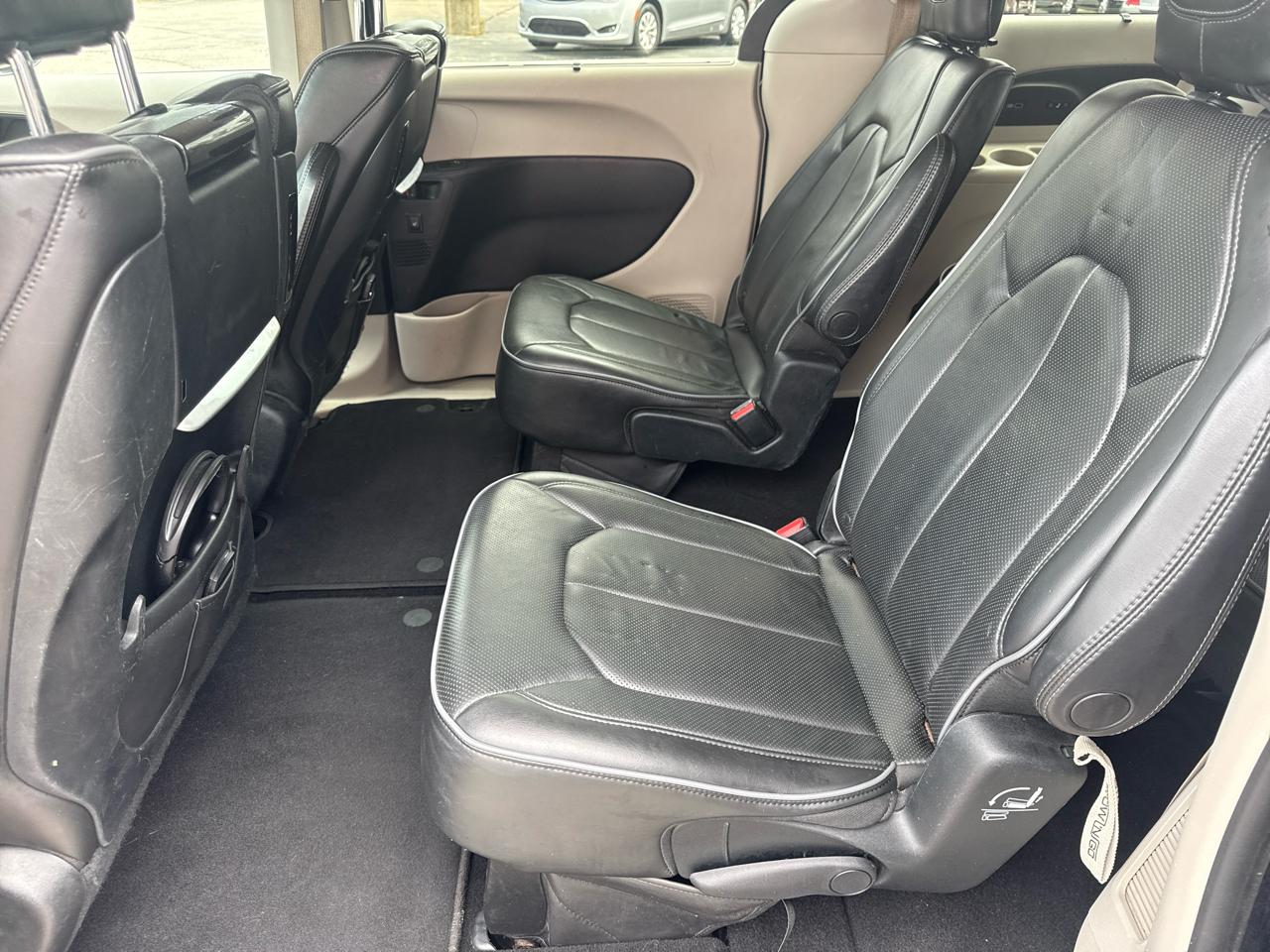 Chrysler Pacifica Limited FWD 2017