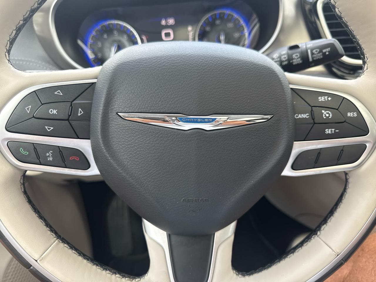 Chrysler Pacifica Limited FWD 2017