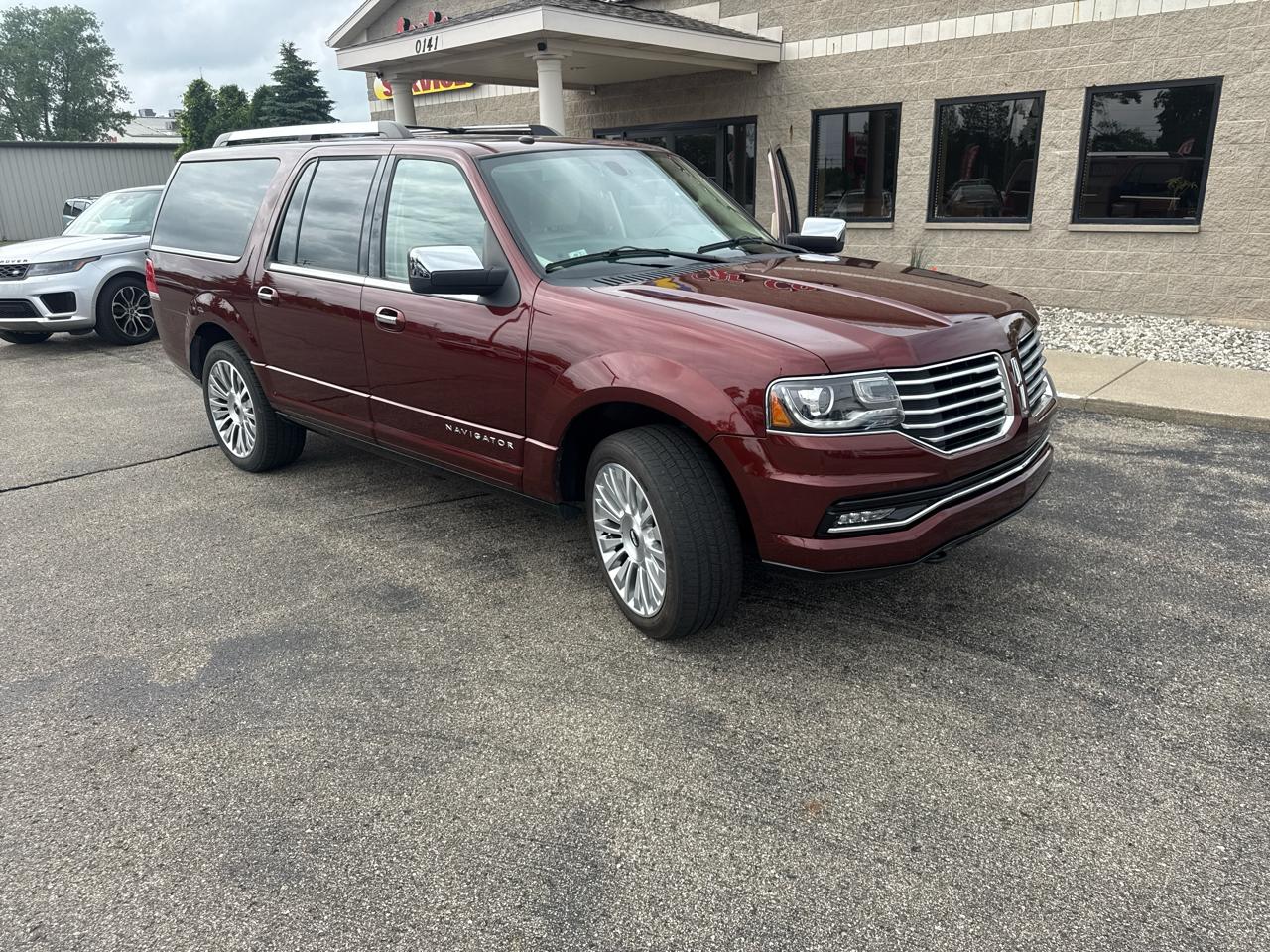 Lincoln Navigator L 4WD 4dr Reserve 2016