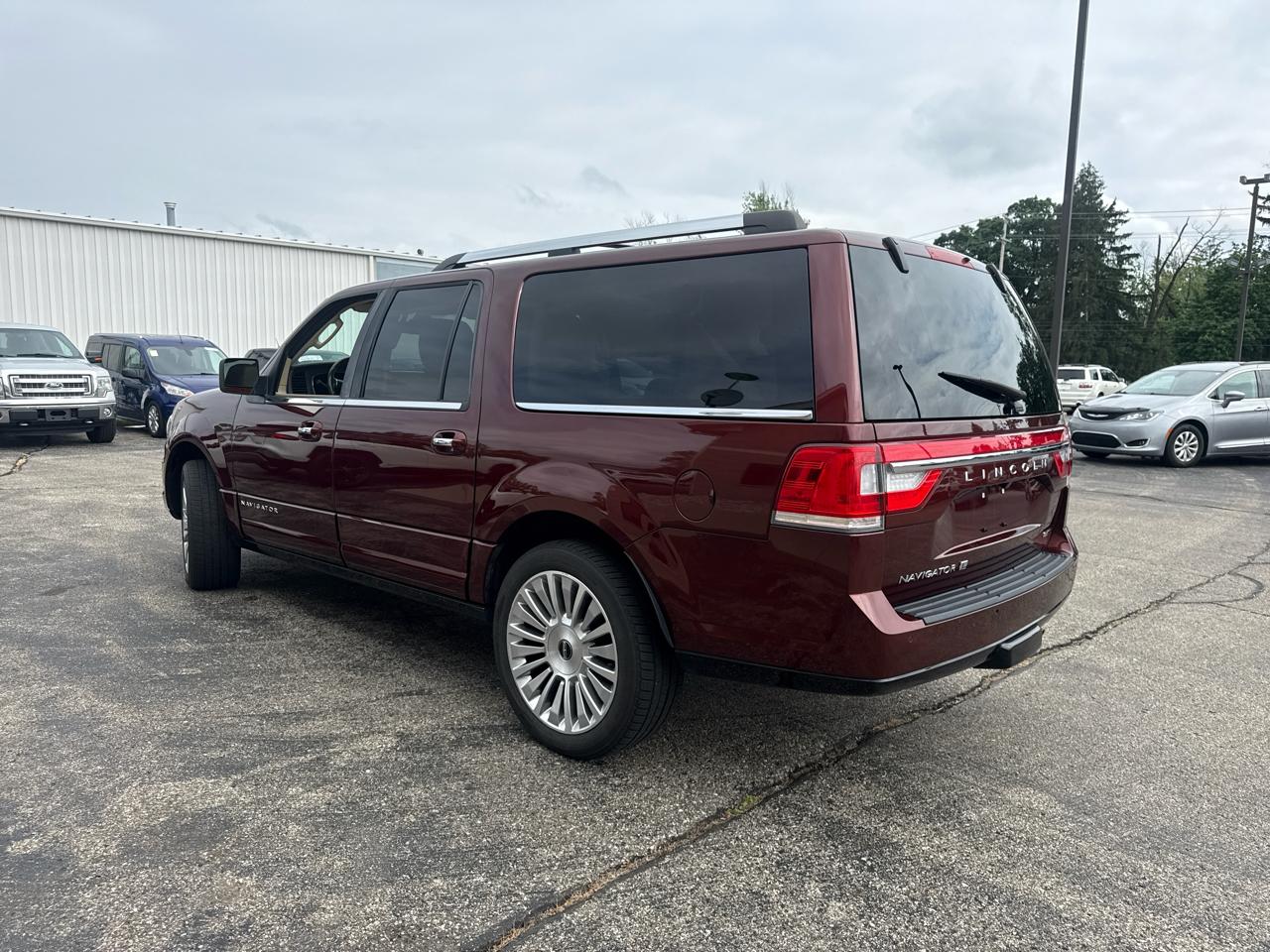 Lincoln Navigator L 4WD 4dr Reserve 2016